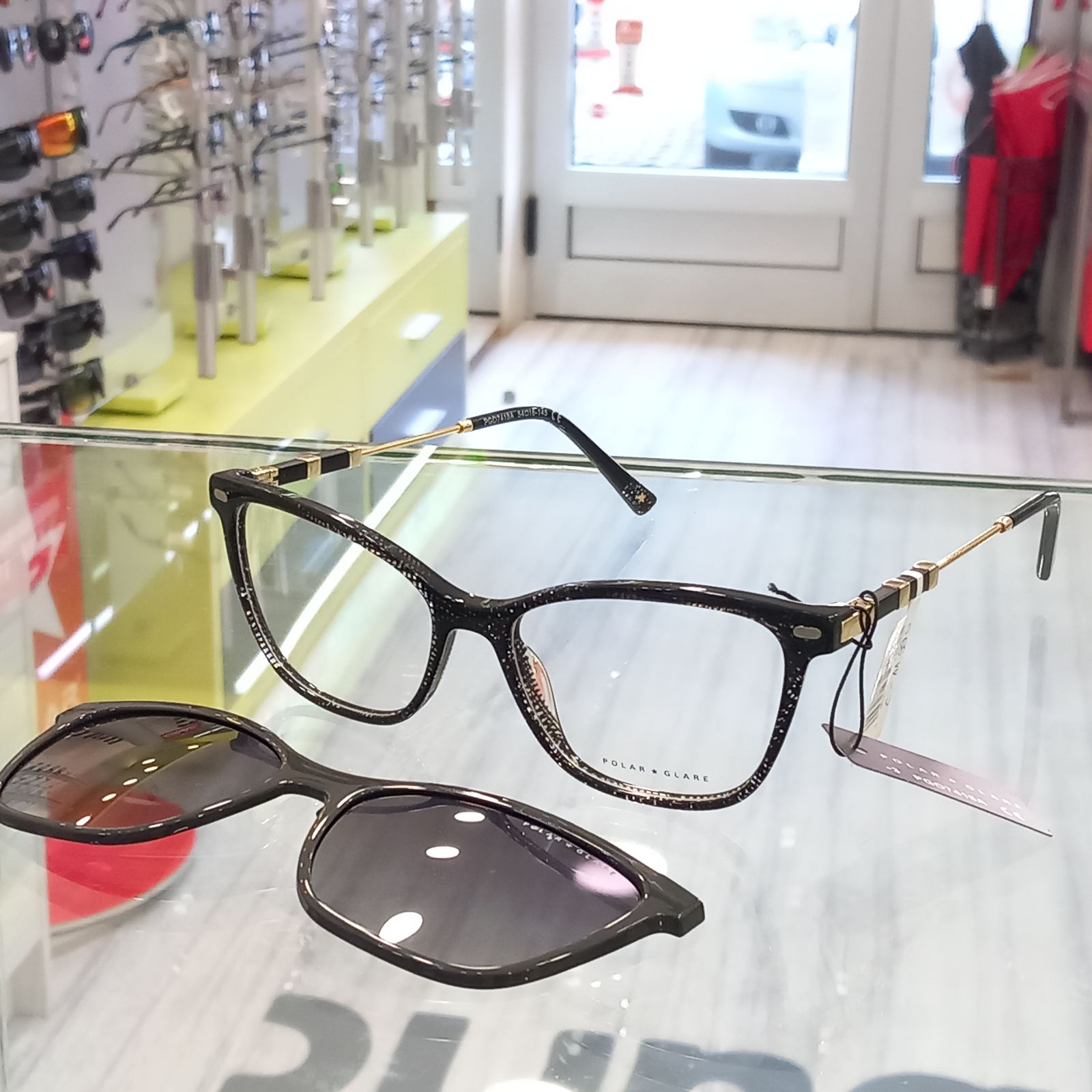 ŽENSKI PLASTIČNI CLIPON OKVIR SA DVA DODATKA ZA SUNCE POLAR GLARE PGO7418A 54-16-145 ŽENSKI PLASTIČNI CLIPON OKVIR SA DVA DODATKA ZA SUNCE POLAR GLARE PGO7418A 54-16-145