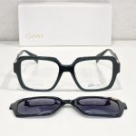 Ženski tamno zeleni CLIP-ON Kockasti plastični okvir GENNY GYV456 COL.07